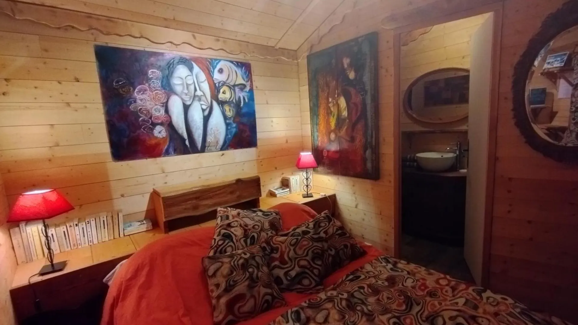 Couette-café Bed and Breakfast Les Toits Rouges - Le luxe de la simplicité au bout du sentier à Saint-Étienne-de-Tinée France